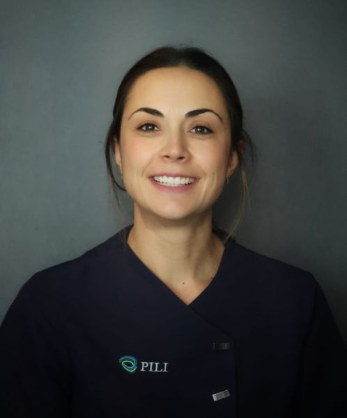 Pili - Equipo Clinica Neodent